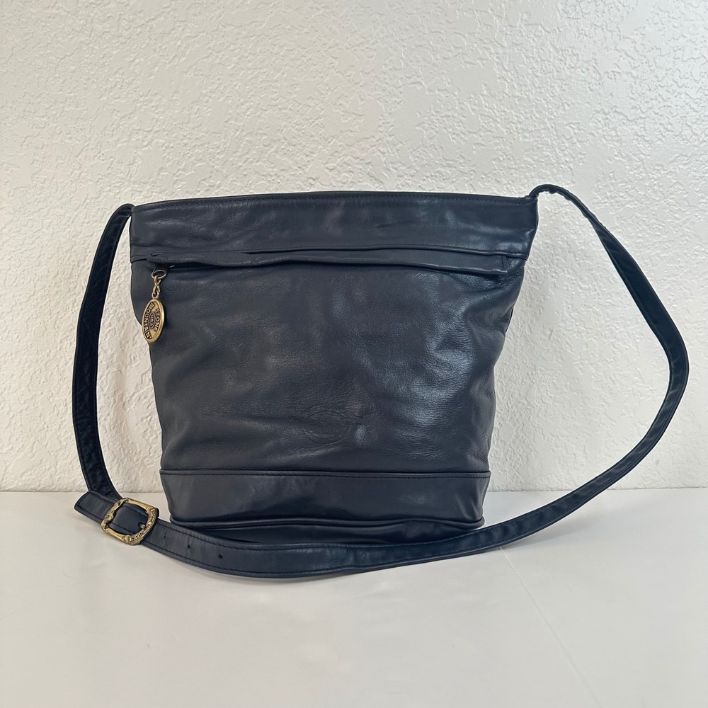 Stone Mountain Crossbody Bag Womens Medium Navy Blue Leather Vintage Made in USA